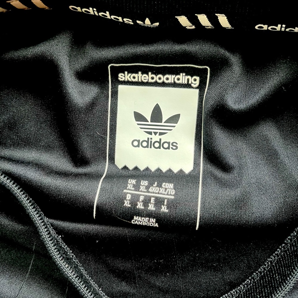 Black breathable shirt